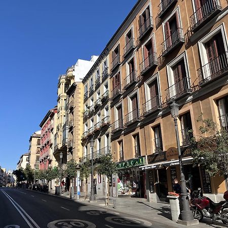 Dplace To Be - Exclusive Apartments In Historic Center Madrid Exteriör bild