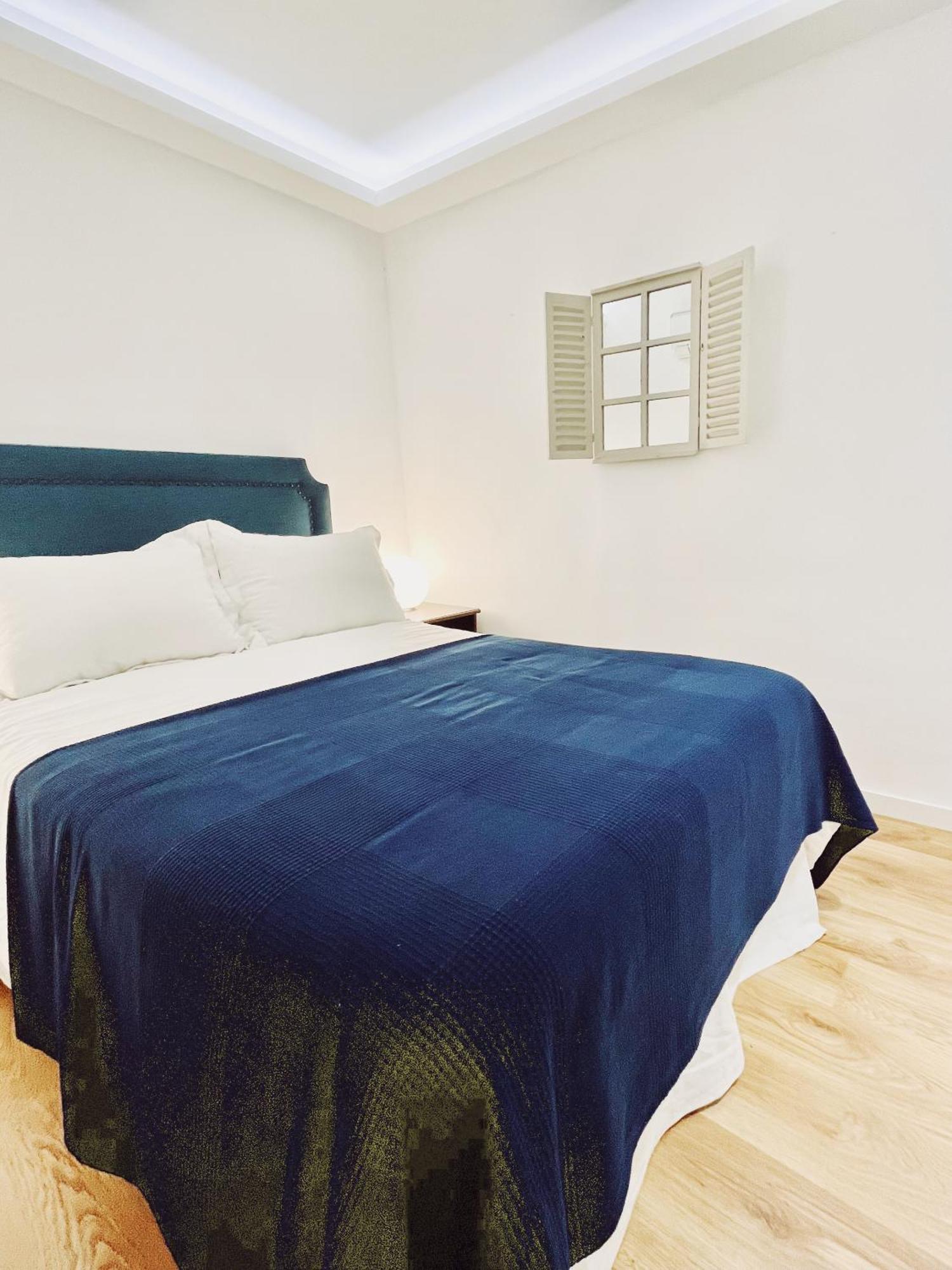 Dplace To Be - Exclusive Apartments In Historic Center Madrid Rum bild