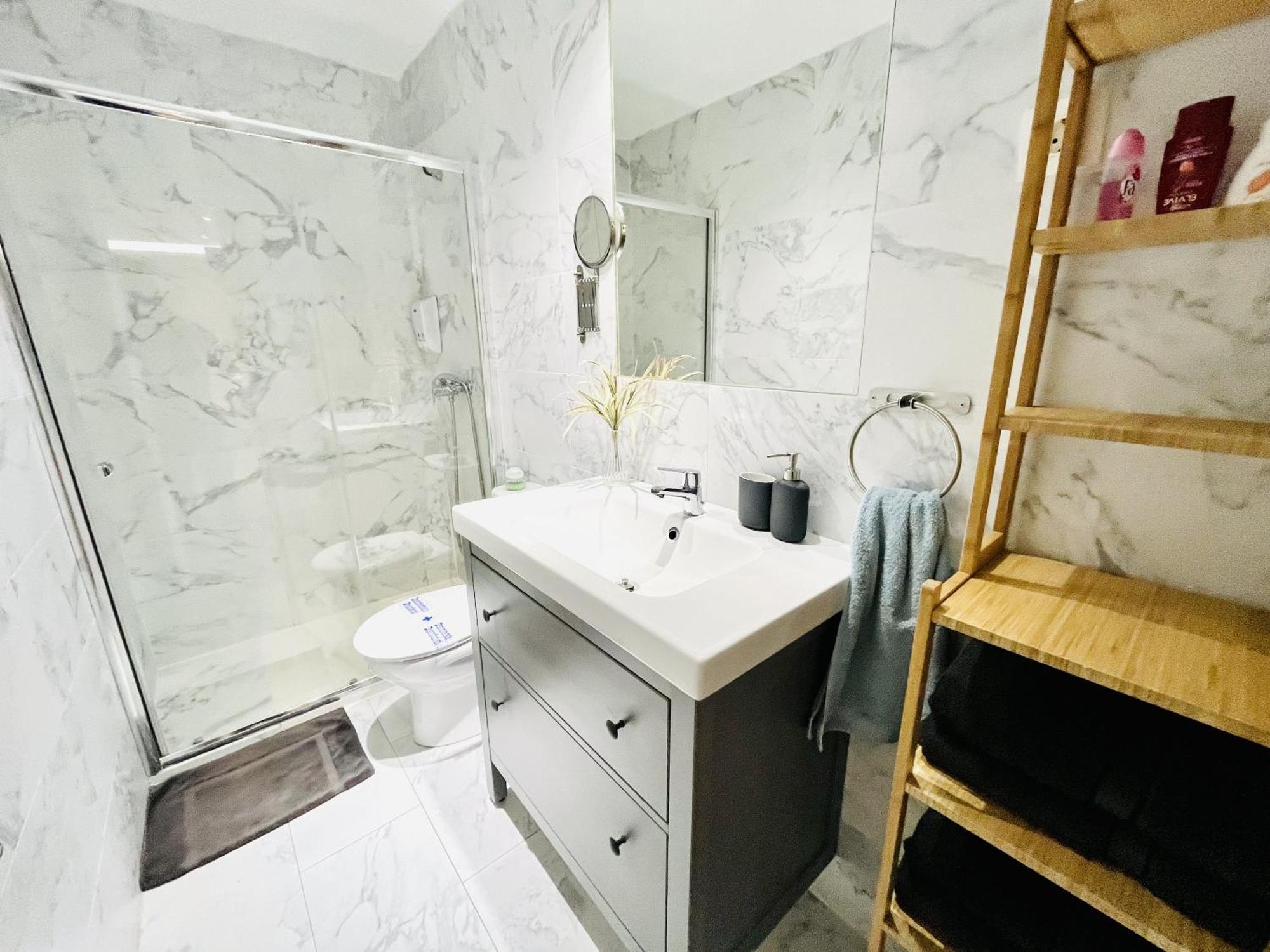 Dplace To Be - Exclusive Apartments In Historic Center Madrid Rum bild