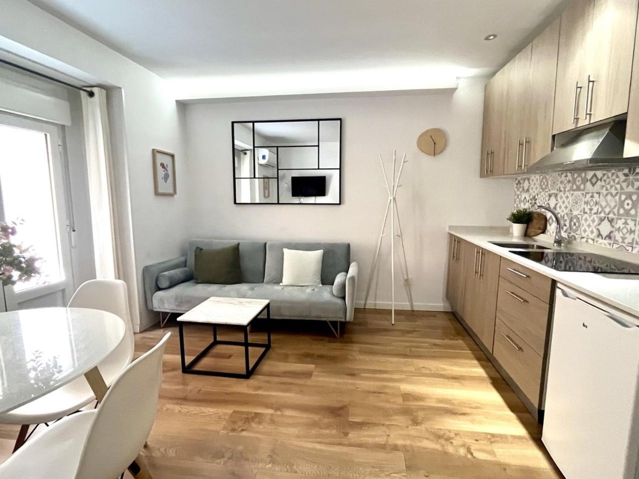 Dplace To Be - Exclusive Apartments In Historic Center Madrid Rum bild