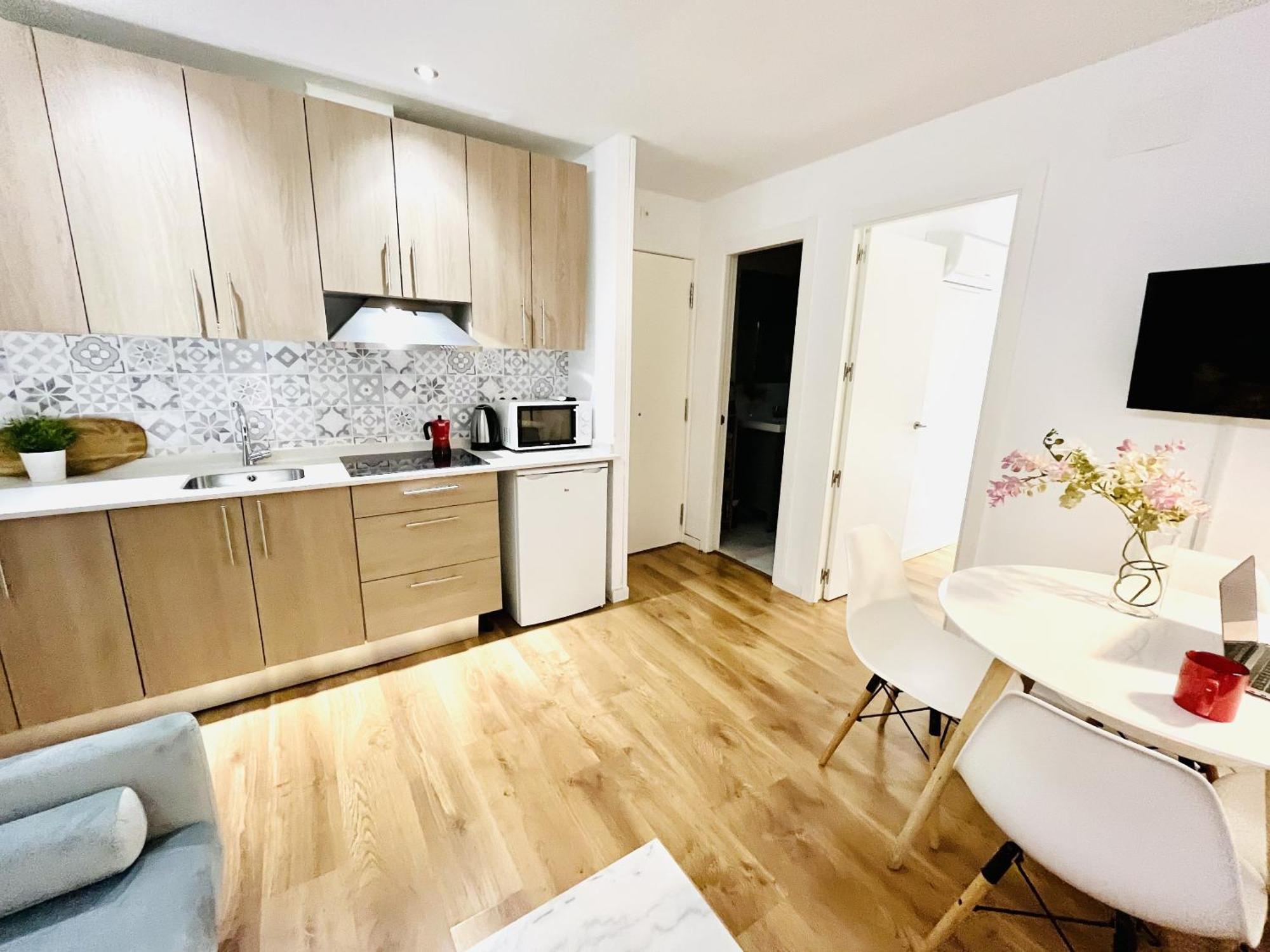 Dplace To Be - Exclusive Apartments In Historic Center Madrid Rum bild